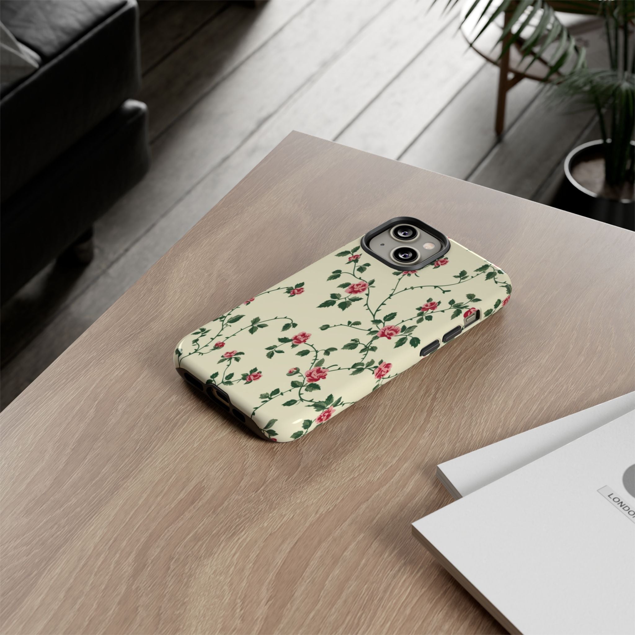 Elegant Pink Victorian Roses Case