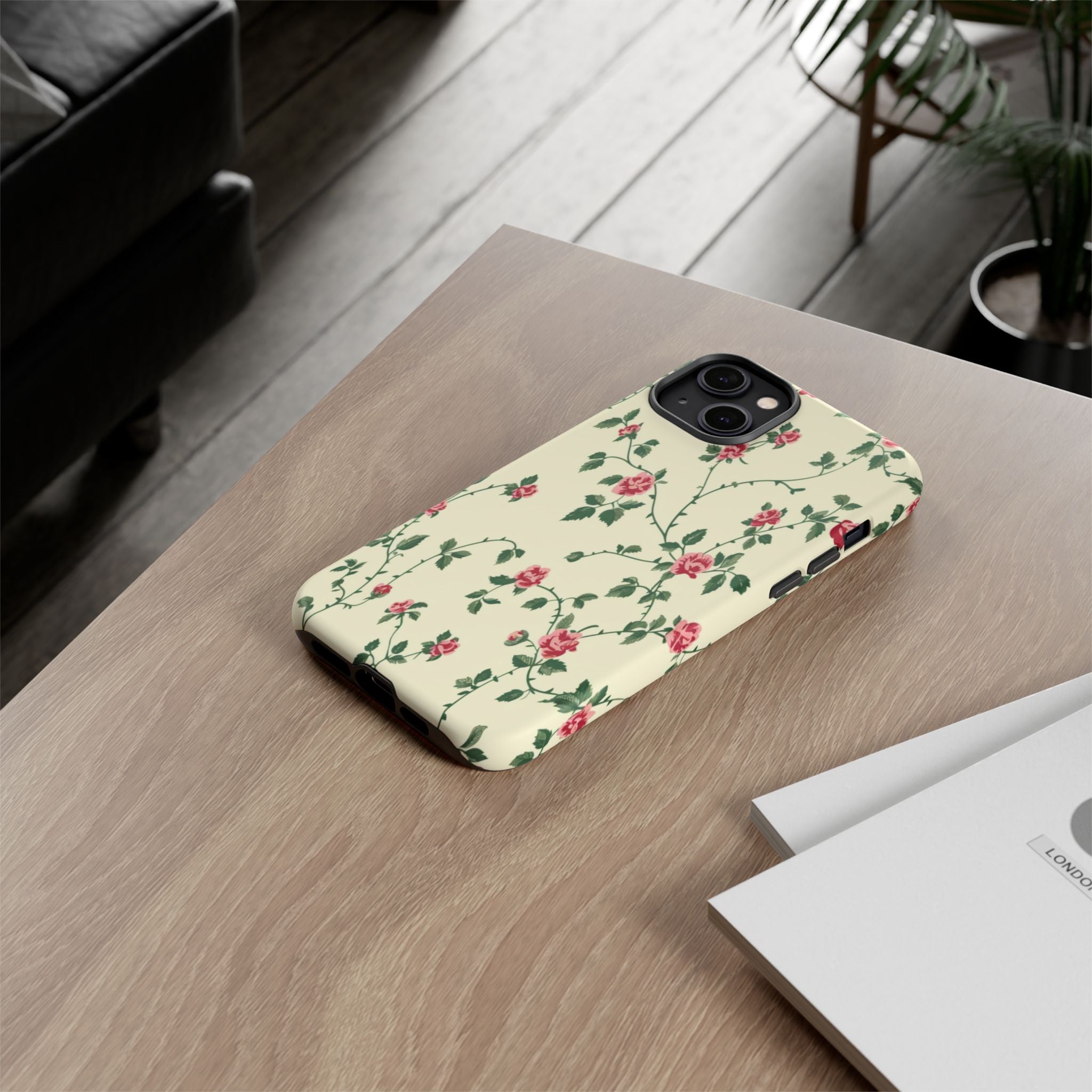 Elegant Pink Victorian Roses Case