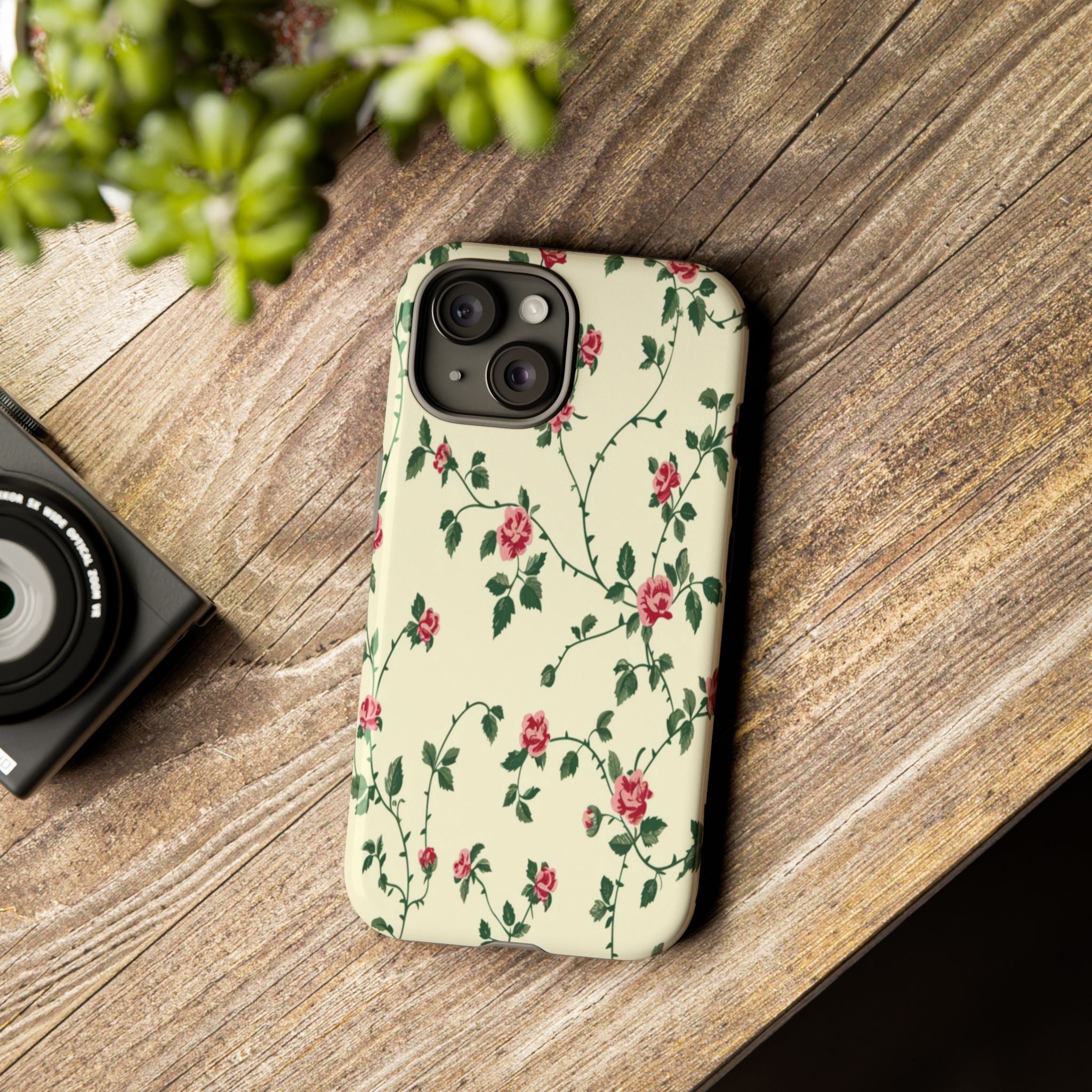Elegant Pink Victorian Roses Case