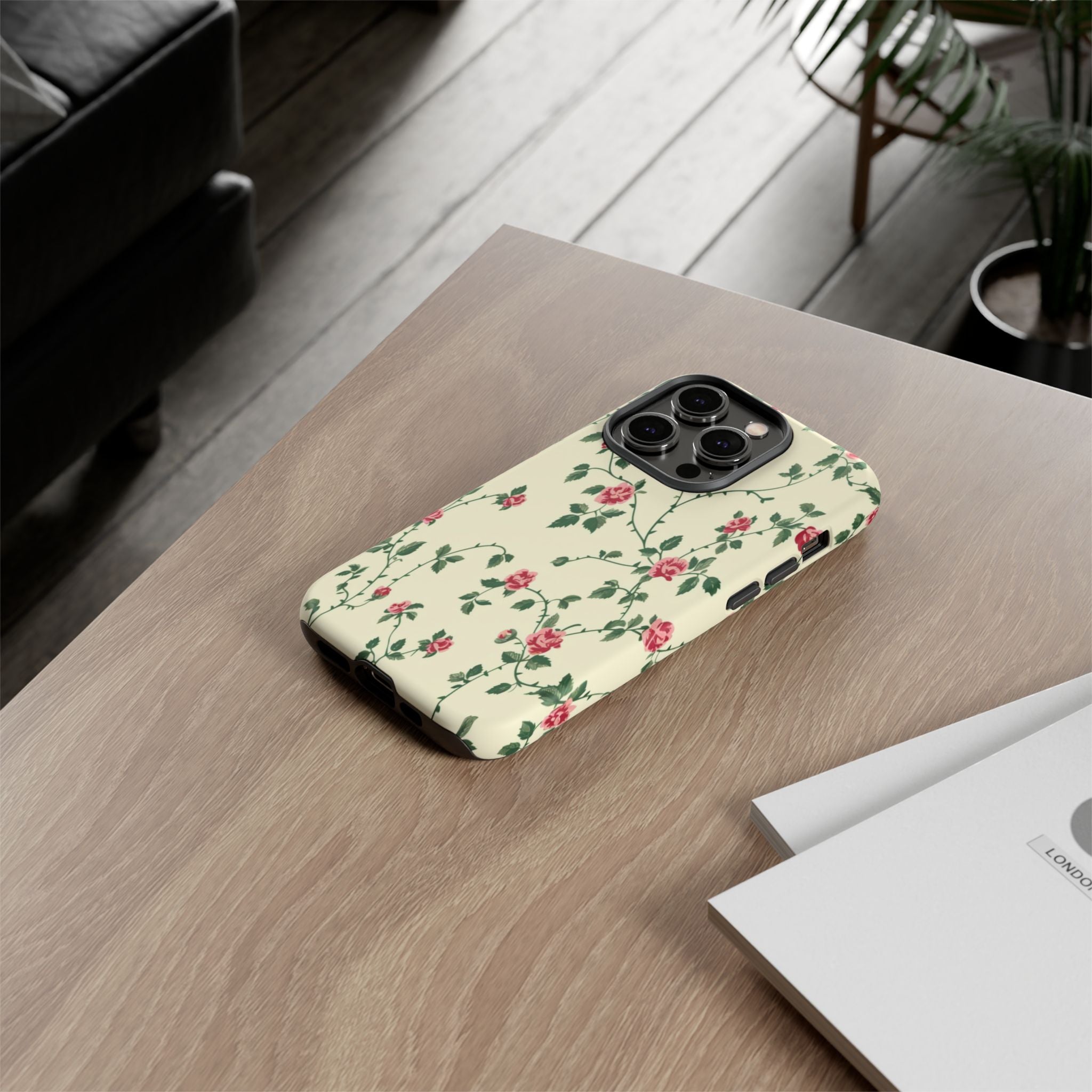 Elegant Pink Victorian Roses Case