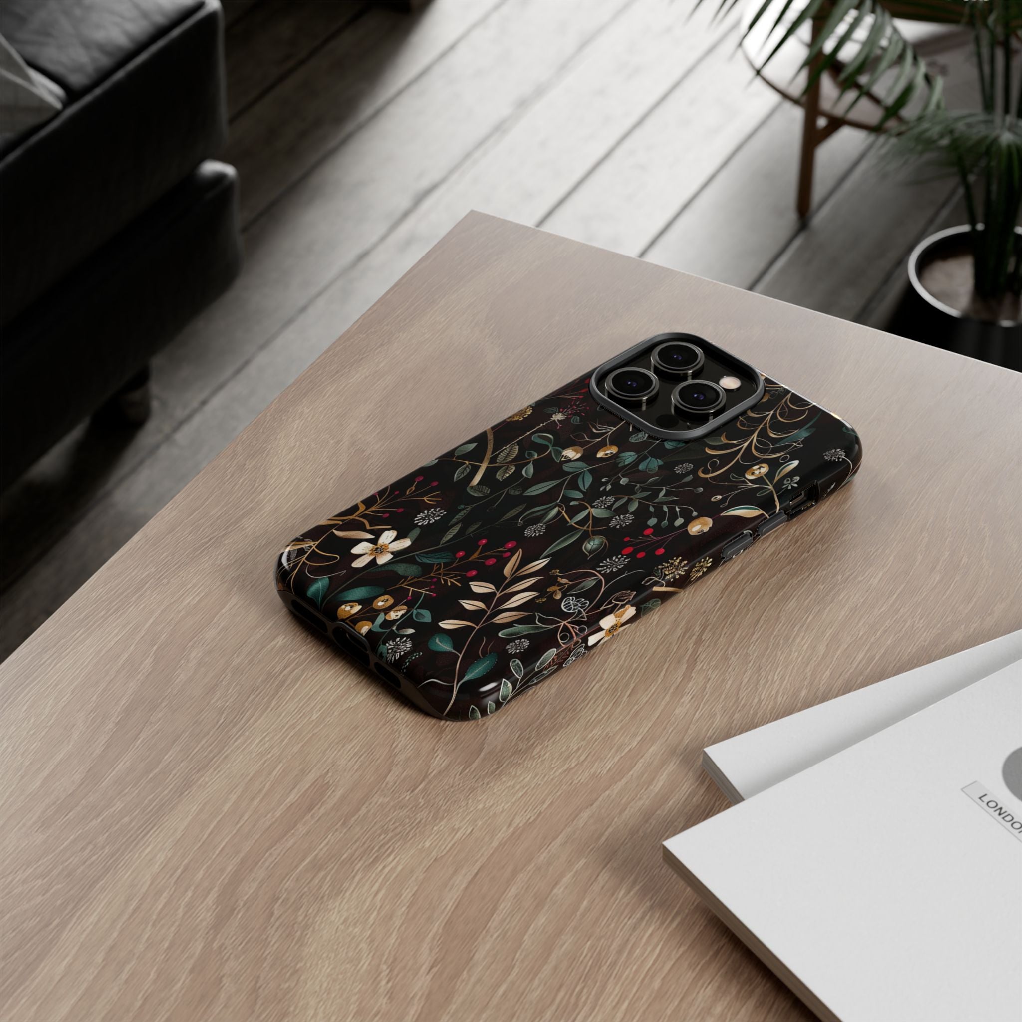 Dark Leafy Case